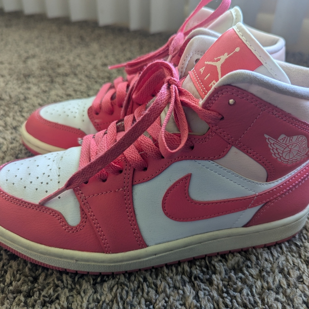 Air Jordan 1’s, strawberries and cream, women’s size 6.5